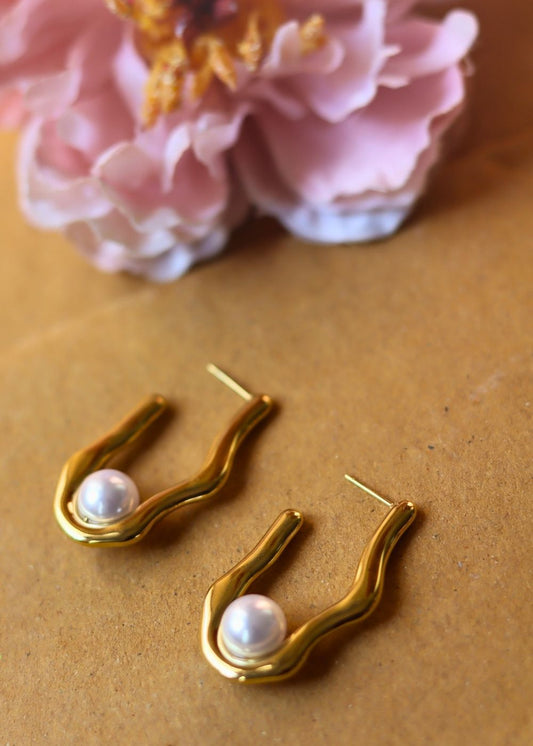 Anti tarnish Misfit pearl Earrings