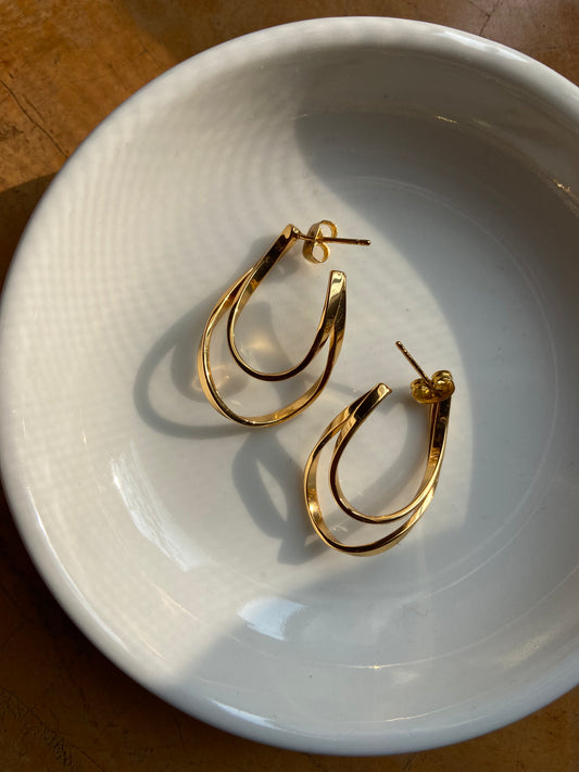 Curvy Hoop Earrings