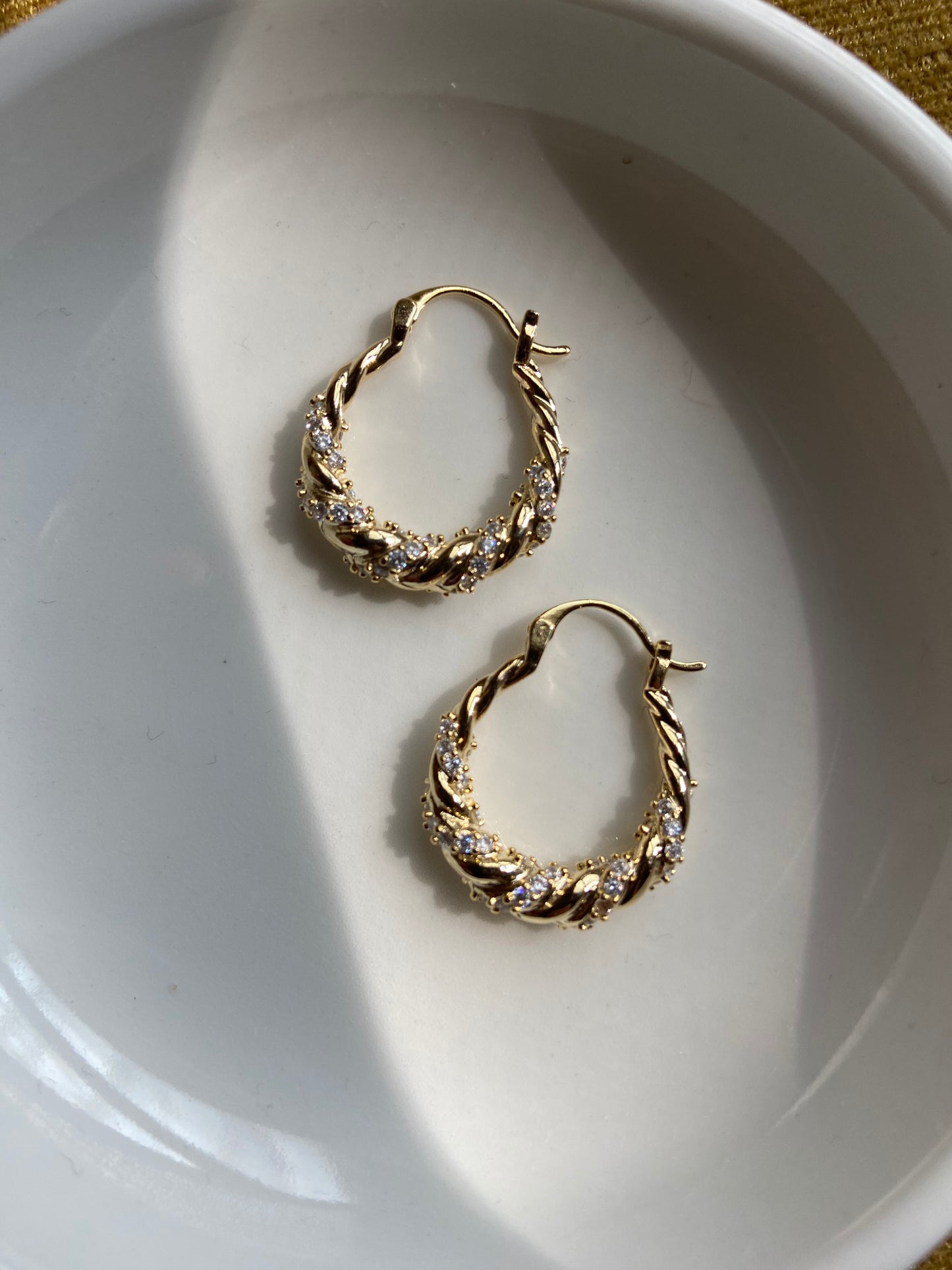 Luna Hoops