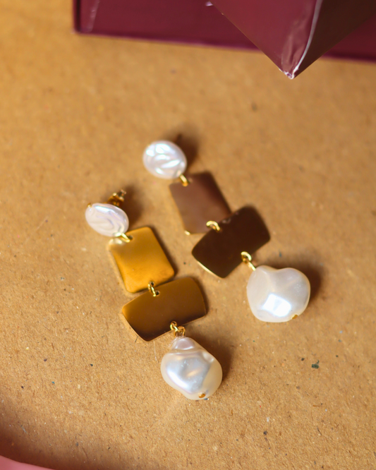 Dangling Pearl Earrings