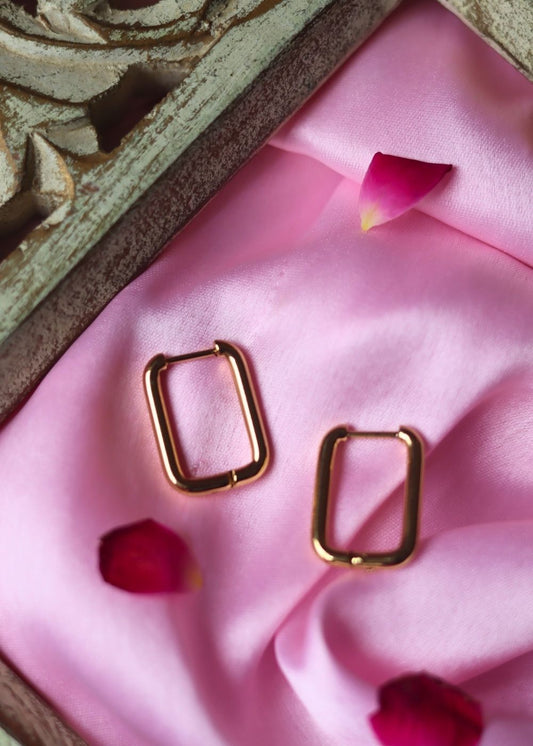 Anti tarnish Essential Sqaure Hoops