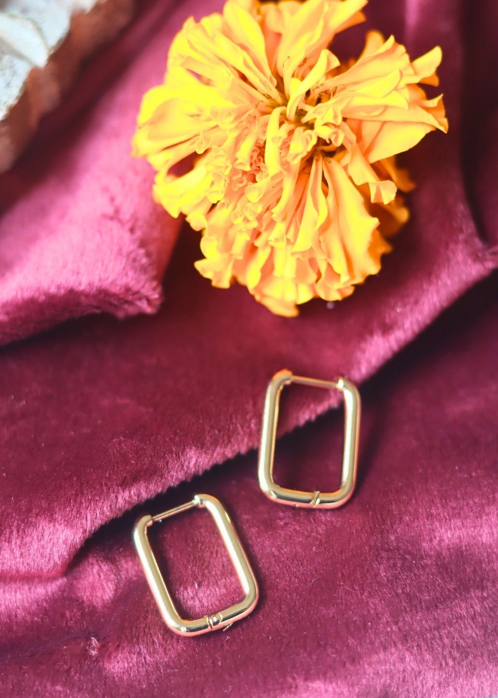 waterproof Essential Sqaure Hoops 