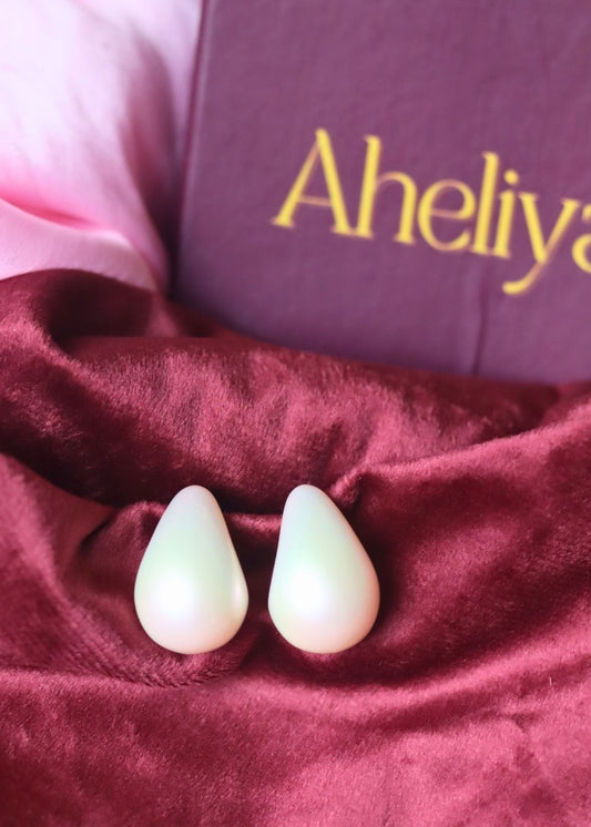 Handmade Waterdrop White Earrrings