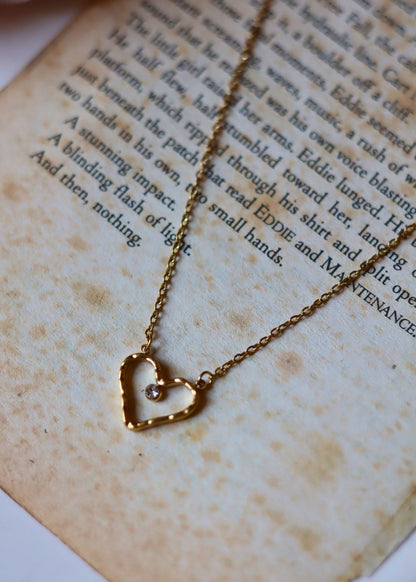 Hypoallergic Heartstone Necklace