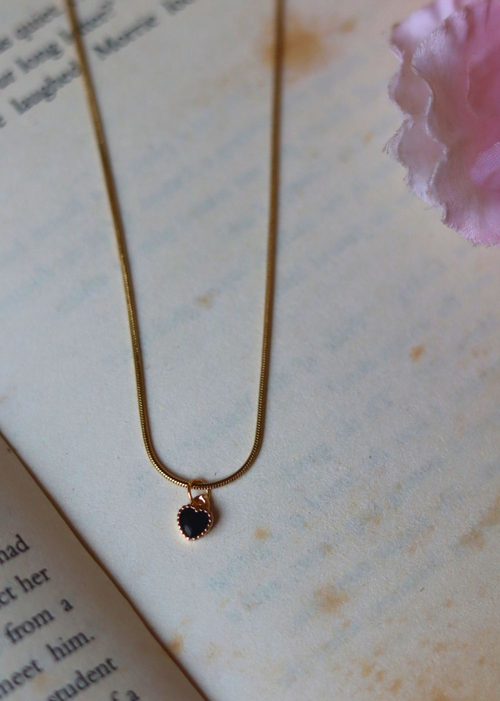 Hypoallergic Black heart Necklace