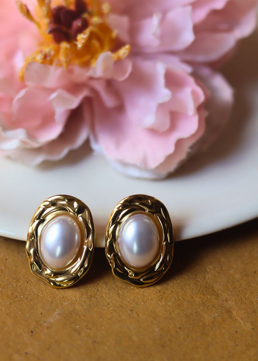 Anti tarnish Statement Pearl Earring