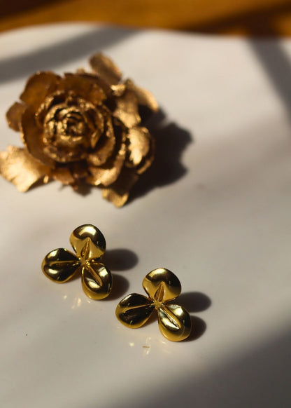 Waterproof Minimal Flower Earring