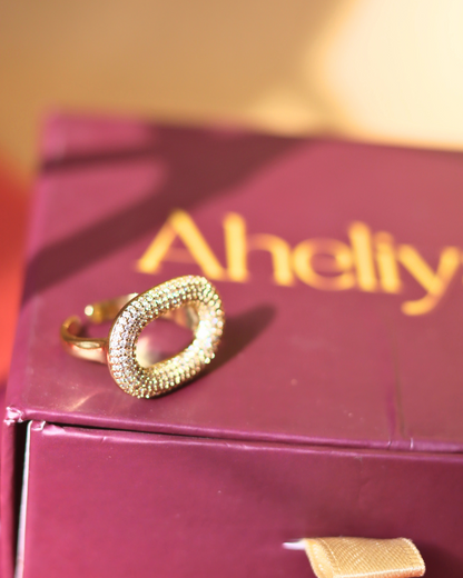 Serene Oval Ring - Gold
